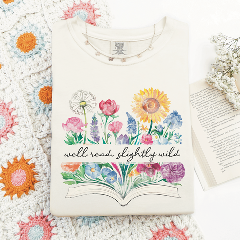 “Well Read, Slightly Wild” Vintage Style Tee
